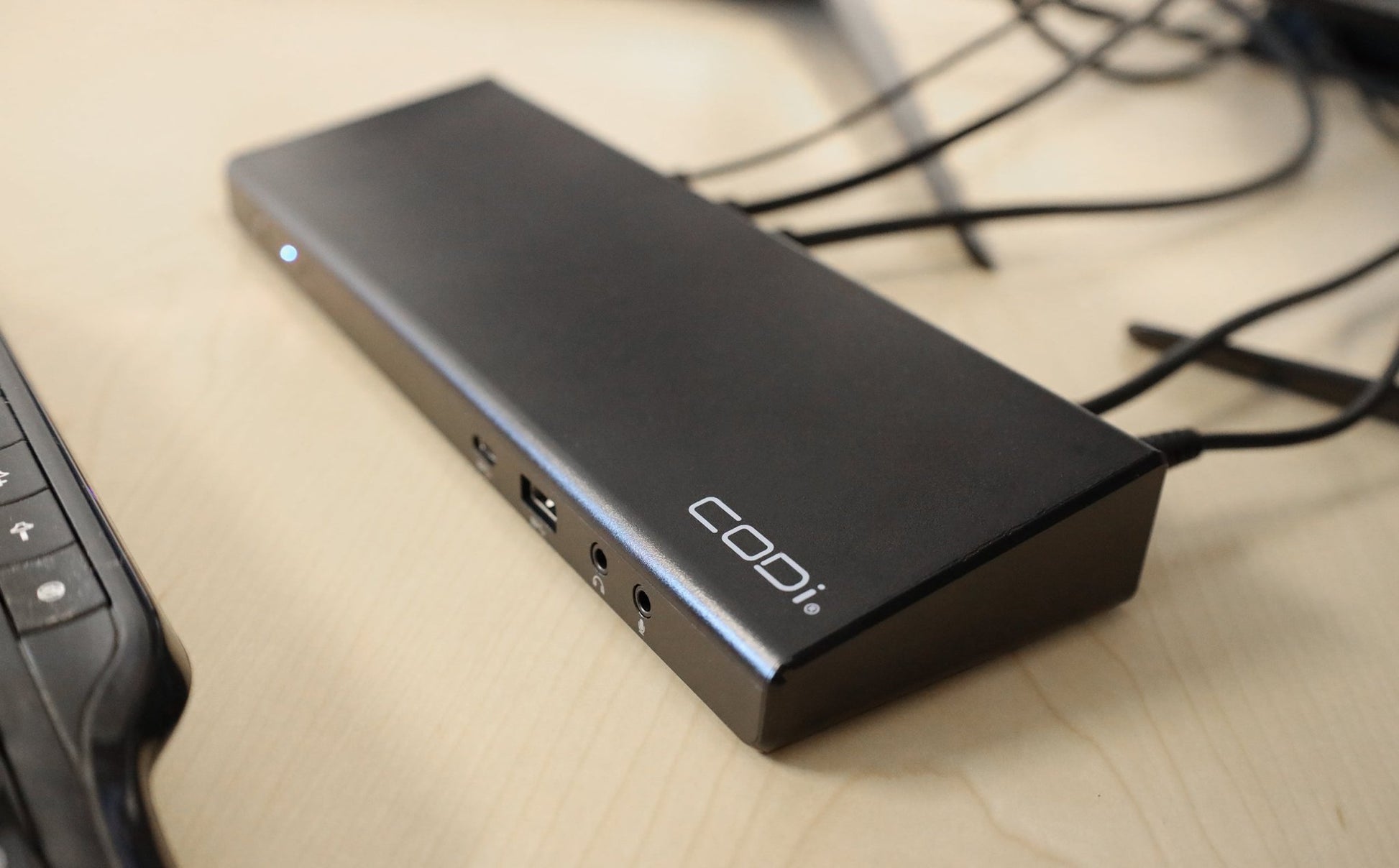 Centro1080 Triple Display USB-C Docking Station - CODi Worldwide